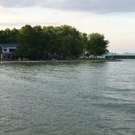 Andre & Moni Apartman *